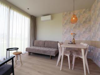 Cottage in Menaam near Frisian Landscape, cleaning included - Menaldum - 0