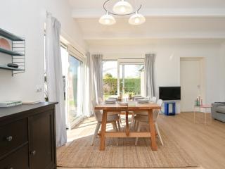 Holiday home on the Veerse Meer, cleaning included - Kamperland - 6