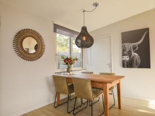 Holiday Home near Beach with Garden, cleaning included - Kamperland - 0