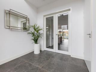 Brand new luxury villa on a small-scale park, cleaning included - Zeewolde - 1