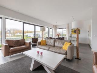 Brand new luxury villa on a small-scale park, cleaning included - Zeewolde - 0