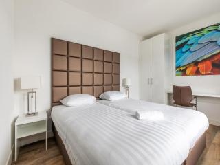 Brand new luxury villa on a small-scale park, cleaning included - Zeewolde - 2