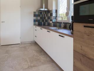 Holiday Home in Zeeland near Sandy Beach, cleaning included - Baarland - 2