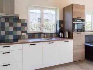 Holiday Home in Zeeland near Sandy Beach, cleaning included - Baarland - 8