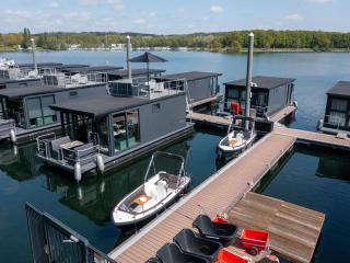 Houseboat Mookerplas with Sauna & Lake View, cleaning included - Middelaar - 0