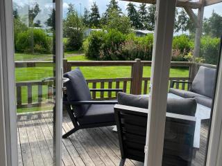 Chalet in Friesland near Alde Feanen Park, cleaning included - De Veenhoop - 7