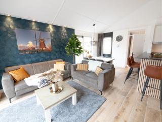 Wellness Bungalow with whirlpool and sauna, cleaning included - Zevenhuizen - 8