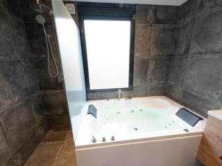 Wellness Bungalow with whirlpool and sauna, cleaning included - Zevenhuizen - 2