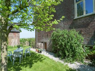 Idyllic Rural Home with Bikes, cleaning included - - 2