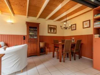 Attractive holiday home with shared pool, cleaning included - Burgh Haamstede - 8