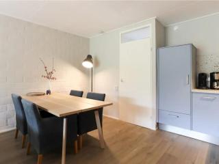 Modern Stay Near the Beach, cleaning included - 8