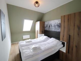 Luxury villa on Frisian water, cleaning included - Leons - 8