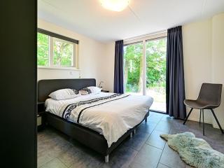 Holiday Home in Reutum with Forest Views, cleaning included - Beekdorp - 8