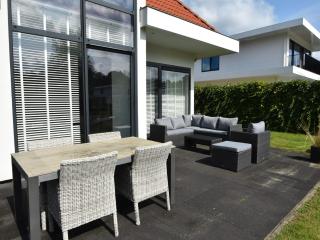 Holiday Home with Jetty next to golf course, cleaning included - Zeewolde - 5