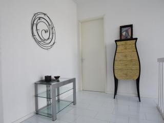 Holiday Home with Jetty next to golf course, cleaning included - Zeewolde - 3