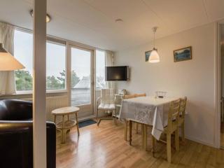Apartment in Bergen aan Zee near Sandy Beach, cleaning included - Bergen aan Zee - 0