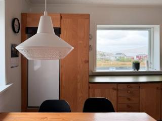 Lovely 5-bedroom House With Cozy Interiors - Trongisvágur - 8
