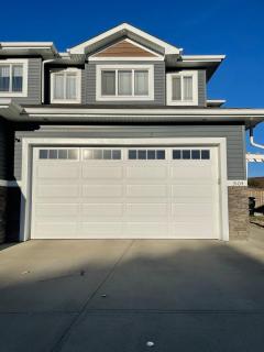 Entire 1 bedroom basement suite with Kitchenette and Laundry - Edmonton - 6