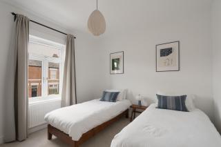 Urban Oasis Serviced Suite - Families, remote work, corporate, contractors - Spon End - 2