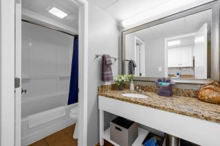 Oceanfront King ALL Amenities Pools FREE Tickets Y52 - Myrtle Beach - 1