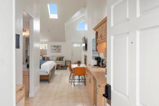 Montara Penthouse Elevated Comfort Above Downtown Half Moon Bay - Half Moon Bay - 8
