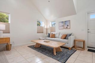 Montara Penthouse Elevated Comfort Above Downtown Half Moon Bay - Half Moon Bay - 1