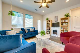 Remote Working Hub with Yard in South Austin Suburbs - Kyle - 8