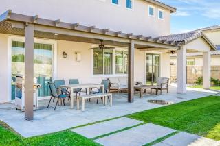 Beautiful 5 BR house Huge Pool SPA BBQ in Indio - Indio - 4