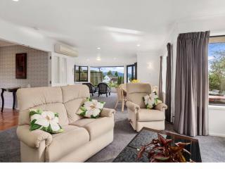 3 bedroom home Tranquil Views - Rotorua - 1