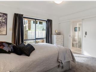 3 bedroom home Tranquil Views - Rotorua - 8