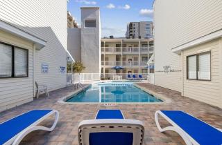 Cozy Beach Condo Pool Sm Dogs ok FREE Tickets D31 - Myrtle Beach - 4
