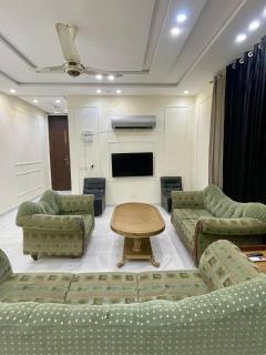 Elysian Nest 2BR Apartment Abdullah Gardens - 4