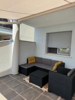 Apartamento con 2 habitaciones y garaje - 1