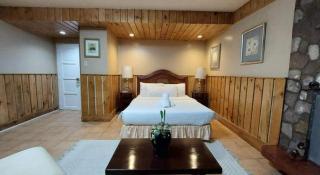 Mountain Lodge Hotel and Restaurant - Baguio - 9