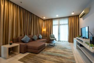 Spacious 3BR Somerset Suite in Puteri Harbour - - 2