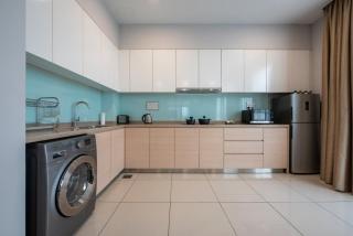 Spacious 3BR Somerset Suite in Puteri Harbour - - 1