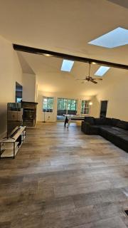 New Lake house with dock and boat option - Manchester - 0