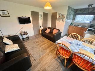Lovely 4 Berth Chalet In Hemsby Nearby Great Yarmouth Ref 73106F - Hemsby - 9