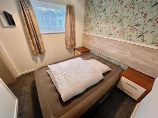 Lovely 4 Berth Chalet In Hemsby Nearby Great Yarmouth Ref 73106F - Hemsby - 2