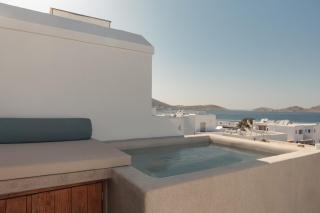 Siora of Paros - Ammiralis & Castelis - Naousa - 6