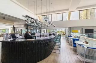 King Suite - Ocean View, Renovated Luxury - Lev 19 - Gold Coast - 3
