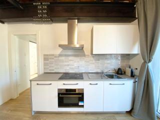 Bright Elegance - Motta Apartments - 5