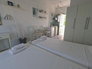 Crisio Studios - Skyros - 1