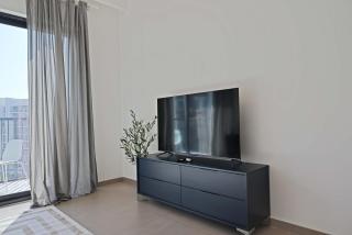 Air Homes - Stylish 2BR Near Dubai Hills Mall & Park - 2