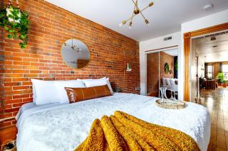 Prime Location Top Rated Clean Parking Free! - Columbus - 5