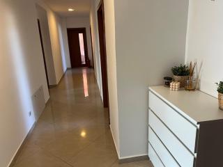 Stylish Stay Prešov, Panoramic View & parking - Prešov - 3