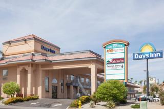 Days Inn by Wyndham Yuma - 7