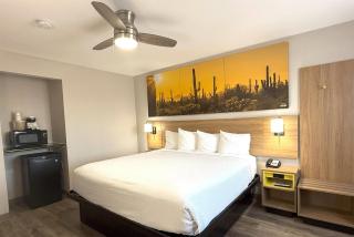 Days Inn by Wyndham Yuma - 8