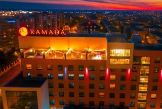 Ramada by Wyndham Oradea - Oradea - 8