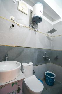 Hotel Samrat Inn - 3